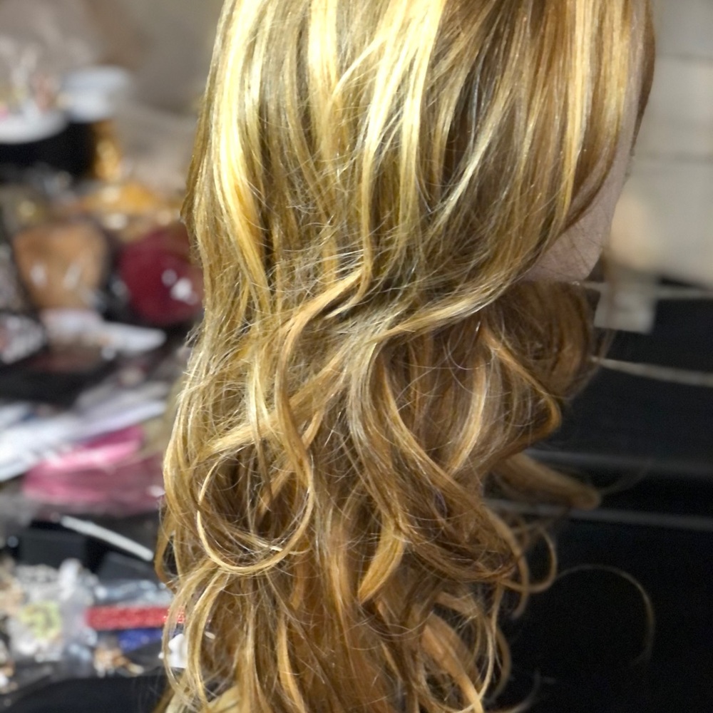 HD wig - Picture 3 of 5